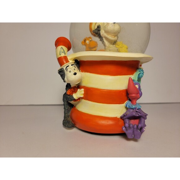 Dr. Seuss The Cat in the Hat Snowglobe In A Hat That’s What Friends Are For - Picture 9 of 16